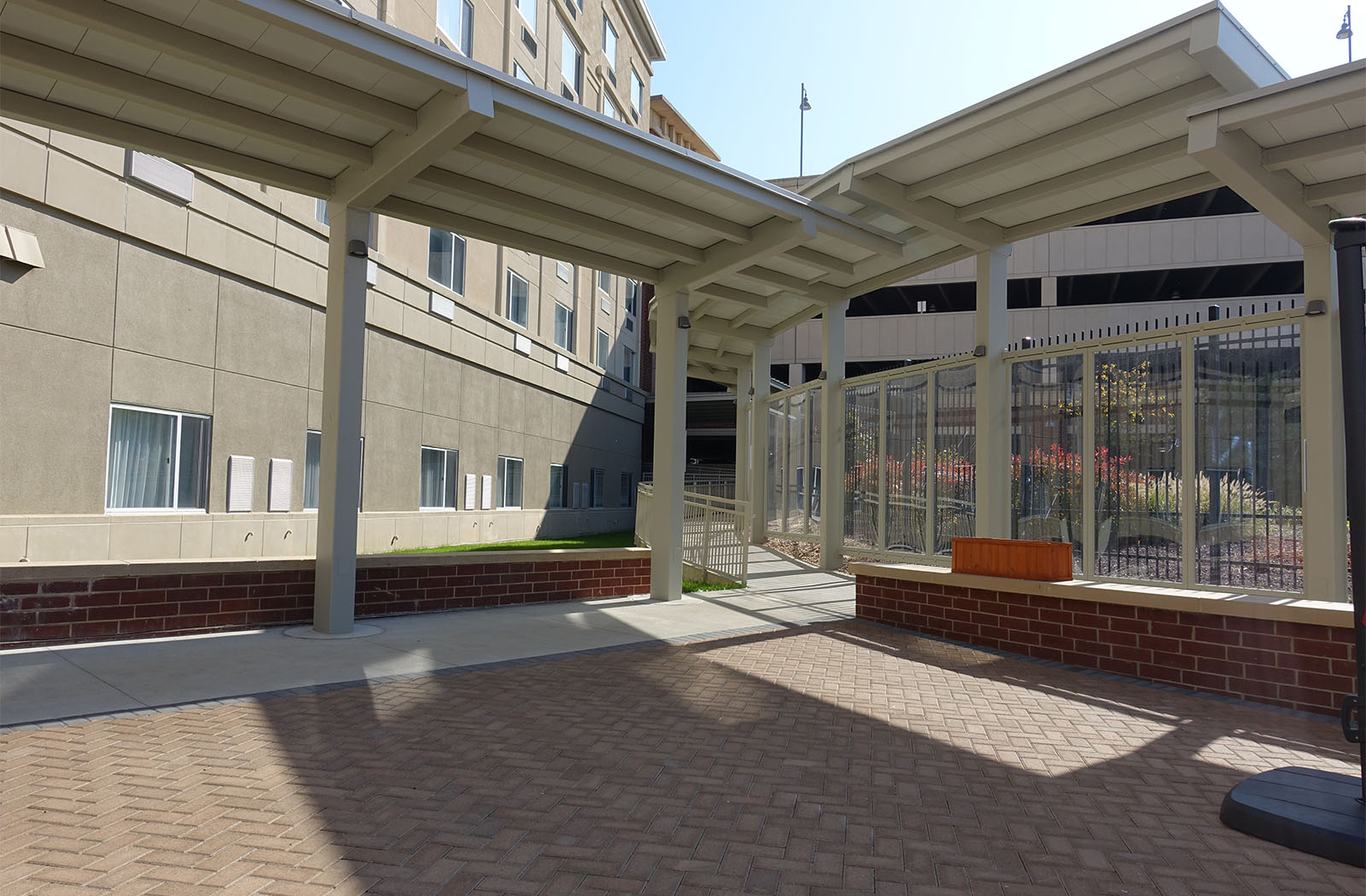 Hampton Inn-63633d-8x366-Walkway Covers-Hospitality
