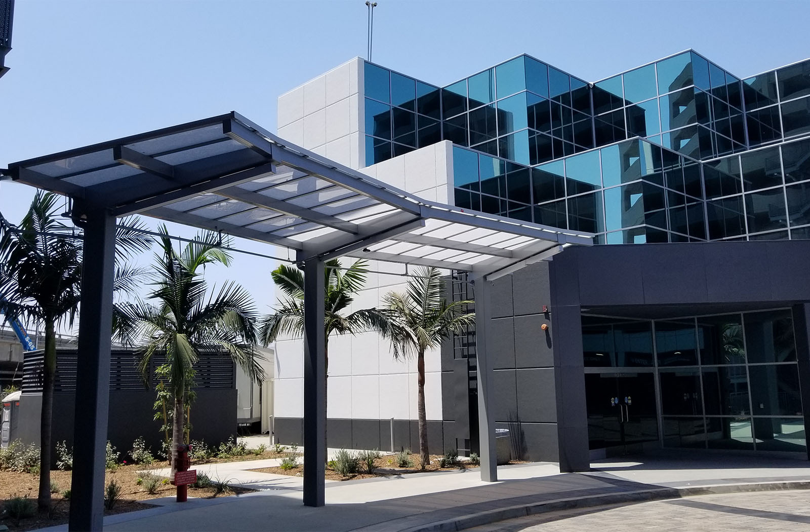 Kaiser-xxxxxxa-x-Walkway Covers-Healthcare